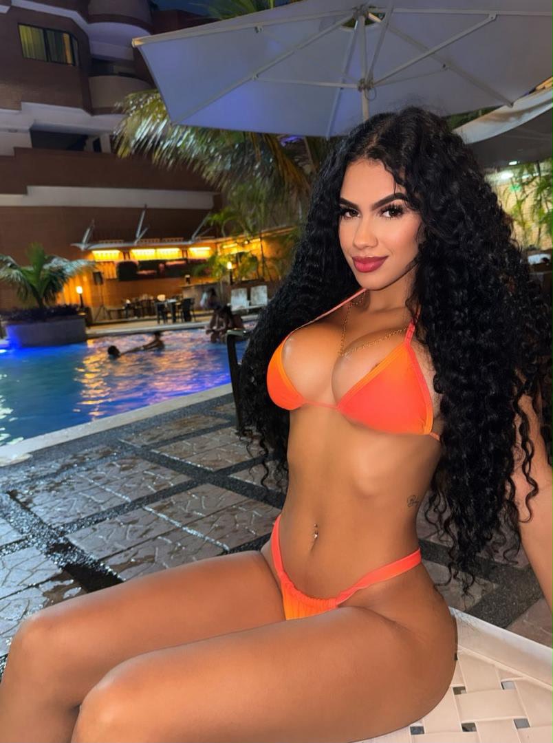 Escort - MEGAN - Ibiza Tops